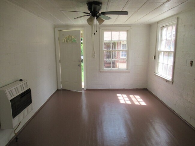 Foto del edificio - 806 N Park St