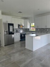 Building Photo - 2877 SE 1st Ct