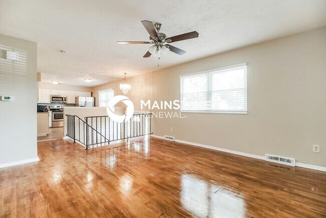 Foto del edificio - 3 Bedroom Pet-Friendly Home in Columbus, OH with Main Street Renewal