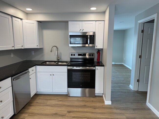 Building Photo - 1125 Harmony Rd