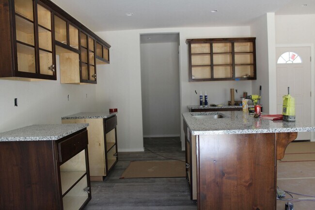 Foto del edificio - Great spacious home in Strafford