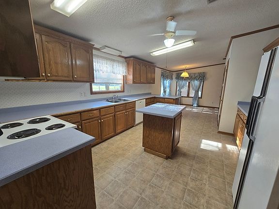 Building Photo - 140 Elsie Lamm Rd