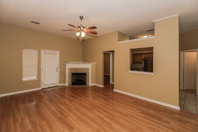 Building Photo - 8207 Cross Point Dr
