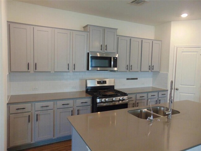 Building Photo - 181 Crystal River Rd