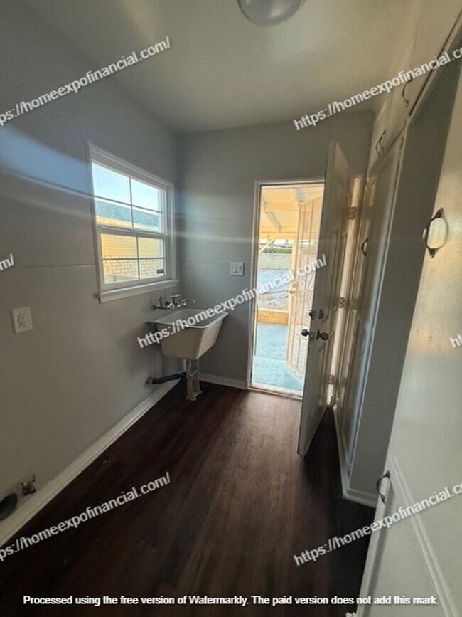 Building Photo - Nice Home For Rent