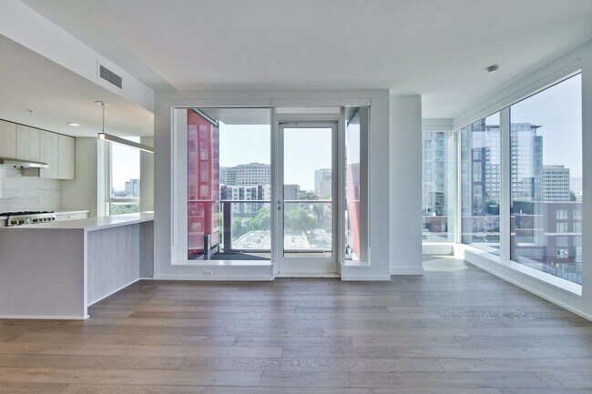 Foto del edificio - New Luxury Condo in the Heart of San Jose
