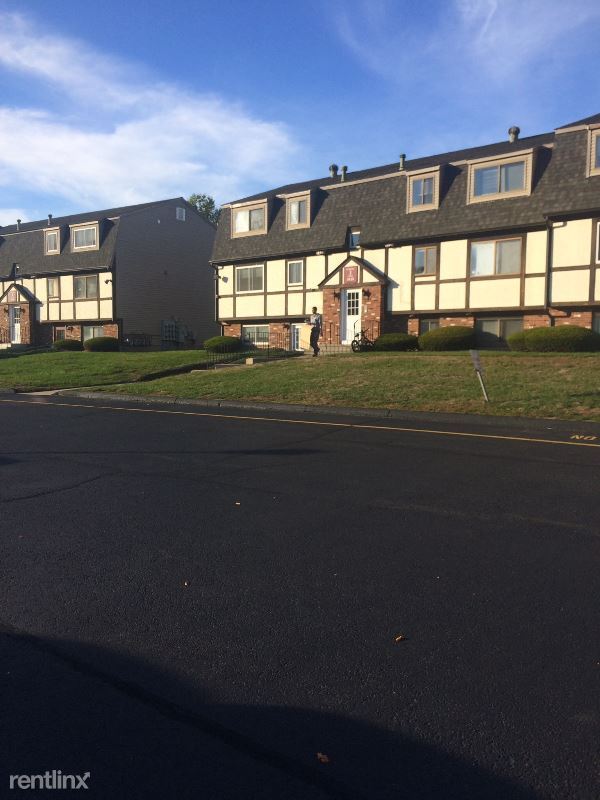 Foto principal - 10 Parker Farms Rd