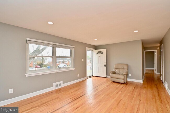 Foto del edificio - 5918 Dinwiddie St