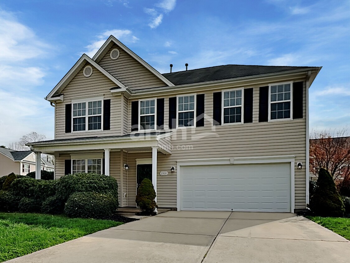 Foto principal - 2308 Sage Crossing Rd