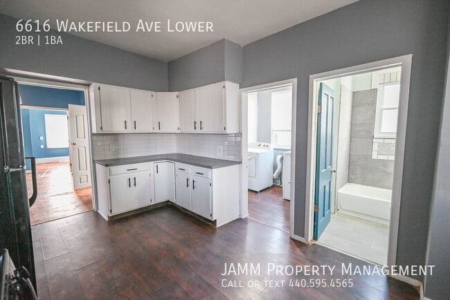 Building Photo - West Cleveland Detroit-Shoreway: LOWER UNI...