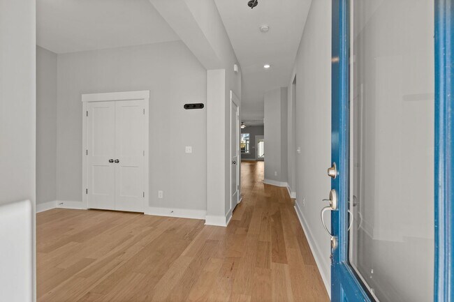 Building Photo - 107 Archdale St