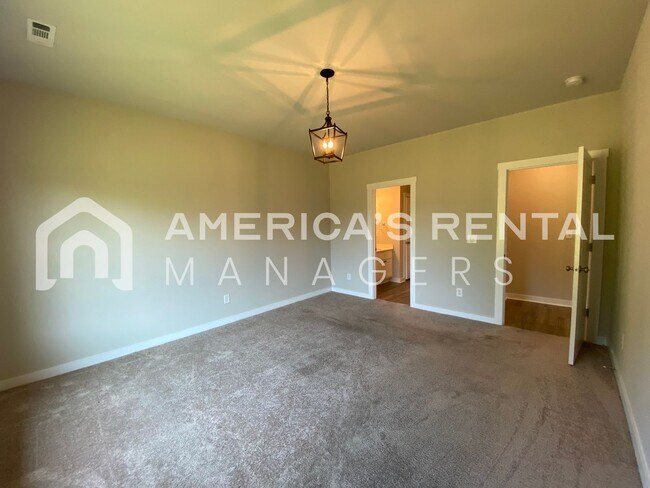 Foto del edificio - Home for Rent in Meridianville, AL!