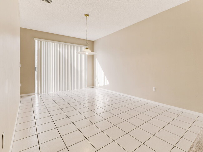 Building Photo - 5310 NW 120th Ave
