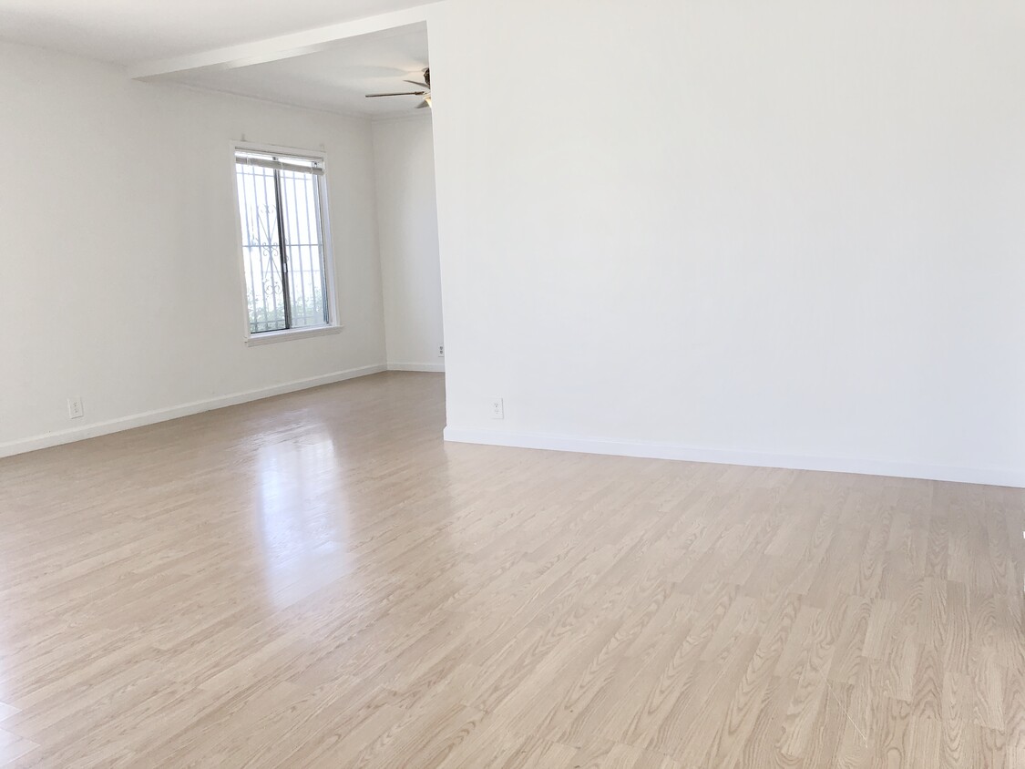 Foto principal - 10805 S Figueroa St