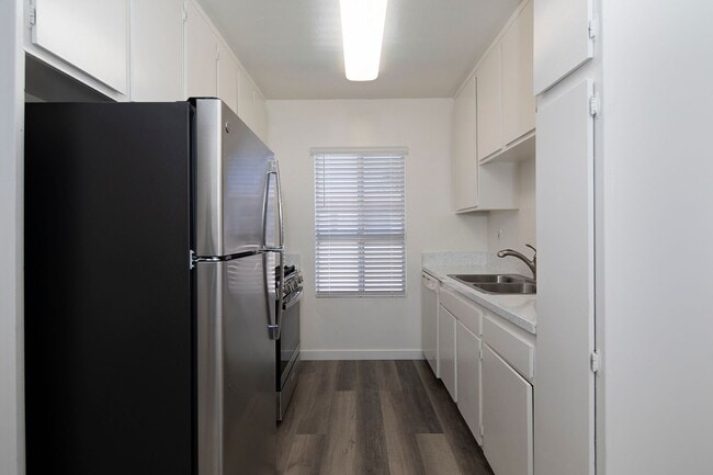 Interior Photo - Trade Winds Apartments