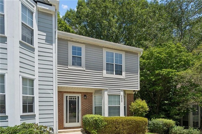 Foto del edificio - 5200 Laurel Bridge Dr SE