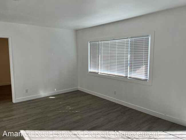 Foto del edificio - 3 br, 1 bath House - 8978 Chantry Ave.