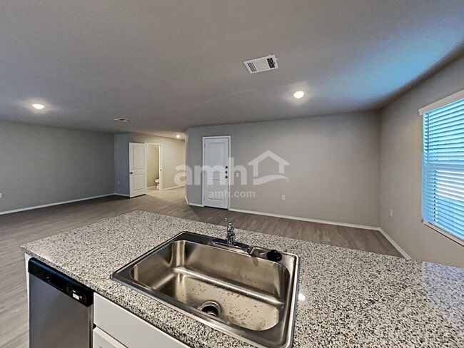 Foto del edificio - 7330 Rosada Way