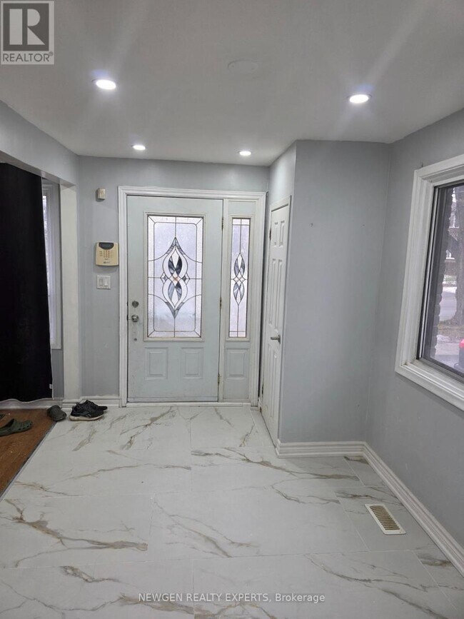 Building Photo - 25 Rushley Dr