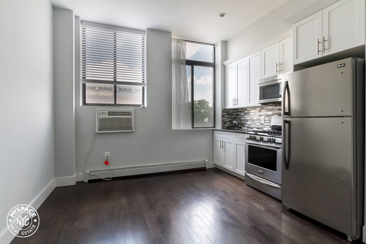 Primary Photo - 1479 E 34th St