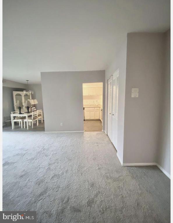 Building Photo - 7 Rockford Rd