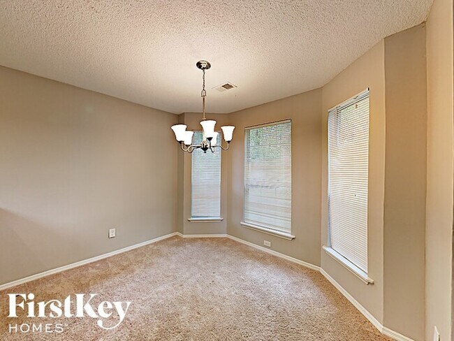 Foto del edificio - 1199 Paddocks Way