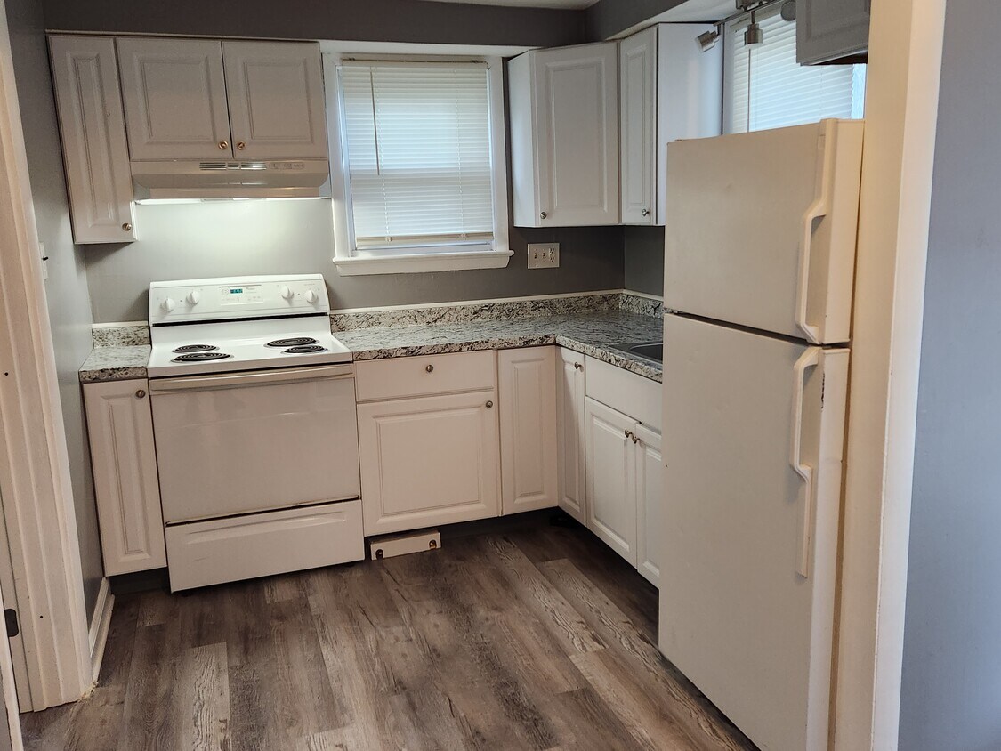 610 Jacobs St Unit B, Hammonton, NJ 08037 Apartments in Hammonton, NJ