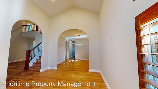 Building Photo - 4 br, 3.5 bath House - 1877 E 3990 S