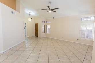 Building Photo - 7421 S Kachina Dr