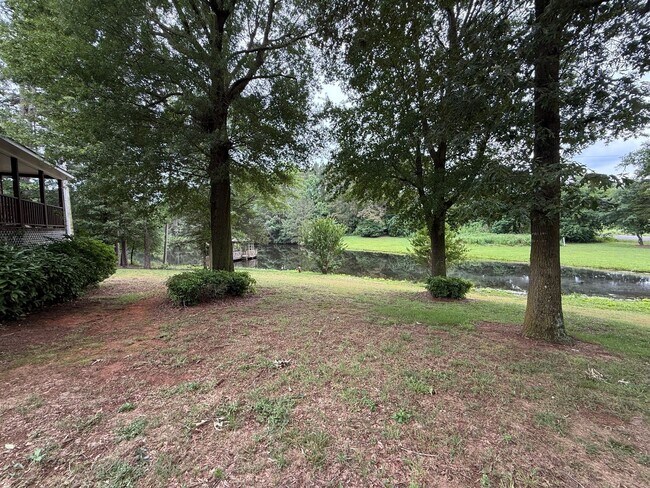 Foto del edificio - 2896 Bill Curlee Rd