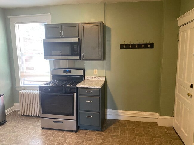 Building Photo - One Bedroom Apartment in Lancaster City