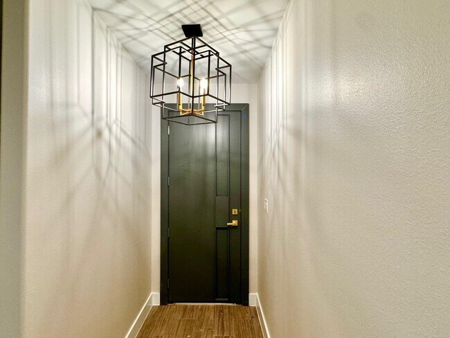 Foto del edificio - 1422 Eagles Ln