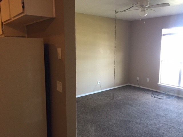 Photo - 1509 Trigg Ln