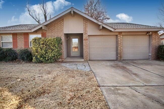 Photo - 620 Winding Ln House