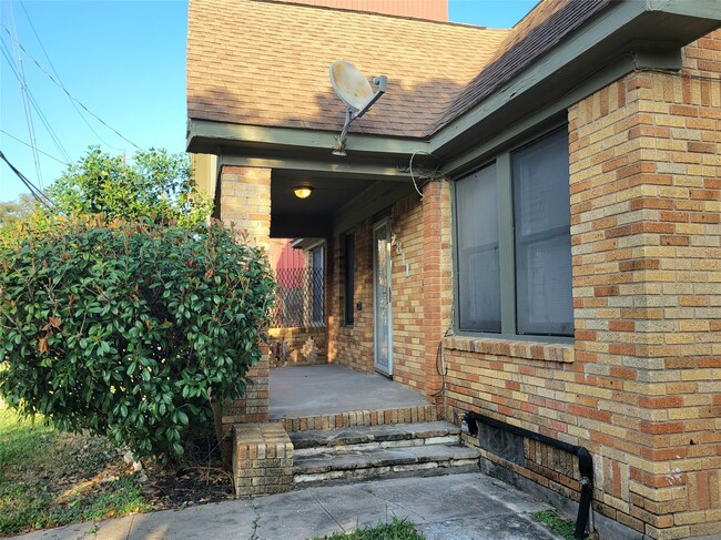 Foto del edificio - 2811 Chenevert St