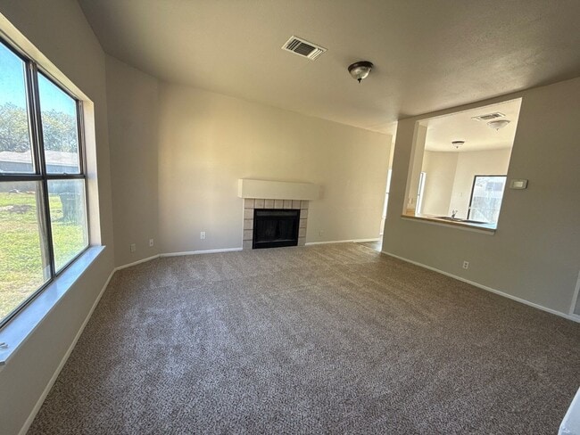 Building Photo - 8437 Forest Ridge Dr