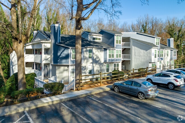 Building Photo - Arbor Village