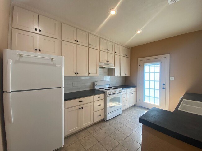 Foto del edificio - Modernized Two Bedroom One Bath - Texarkan...