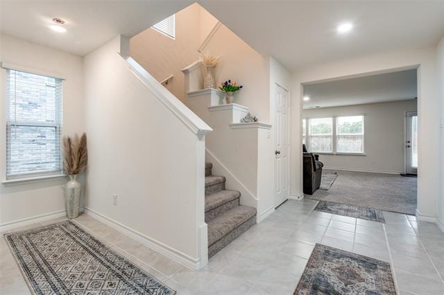 Building Photo - 382 Boroughbridge Dr