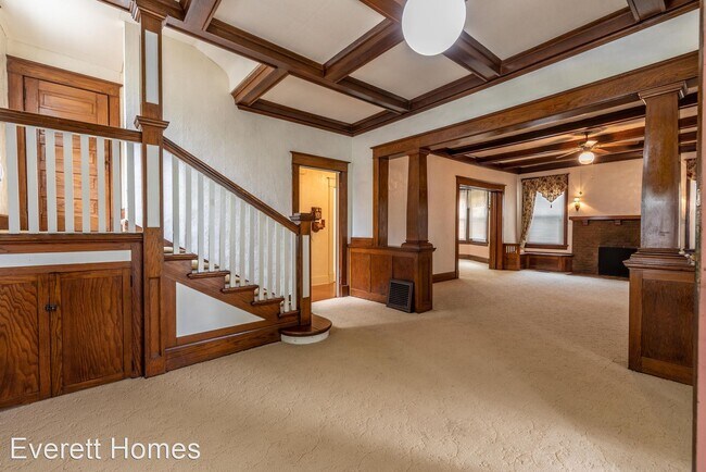 Foto del edificio - 4 br, 2 bath House - 524 W State St