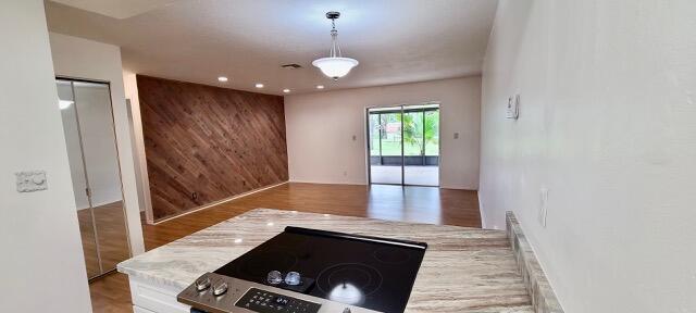 Foto del edificio - 533 SW Carter Ave