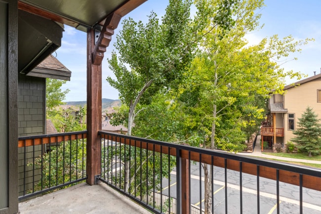 Building Photo - 5501 Lillehammer Ln