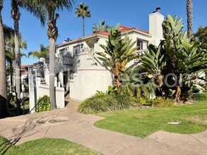 Building Photo - 9352 Twin Trails Dr