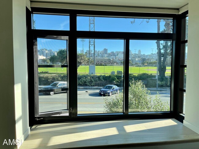Foto del edificio - 1 br, 1 bath House - 1598 Bay Street #202