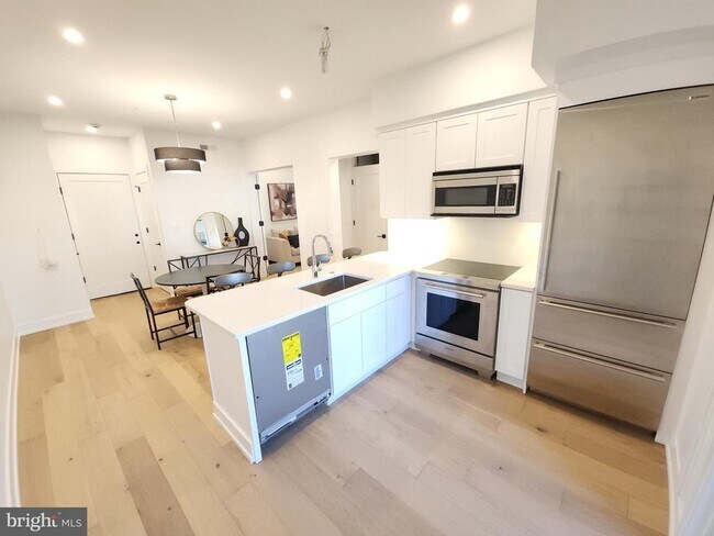 Foto del edificio - 8610 Evergreen Pl
