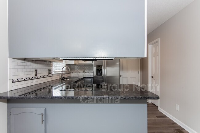 Building Photo - 4332 Hickory Hollow Rd