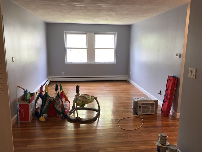 Building Photo - 206 Collincote St