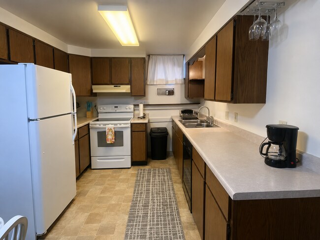 Foto del edificio - 1701 Rushmore St