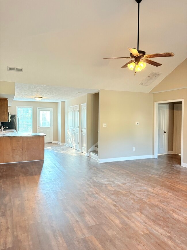Building Photo - 336 Walnut Creek Dr