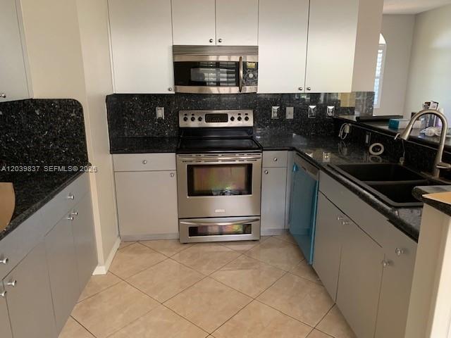 Foto del edificio - 440 SE 23rd Ln